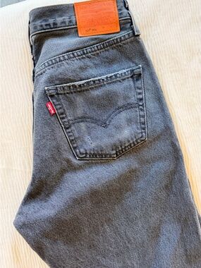 Levi's Women's Blue-Gray Relaxed Jeans with Signature Back Pocket